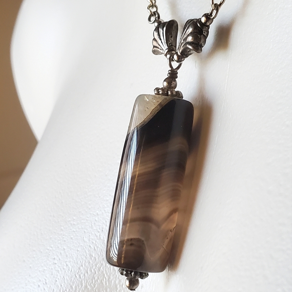 Handmade Black Stripe Agate Column Pendant Necklace - Picture 3 of 9